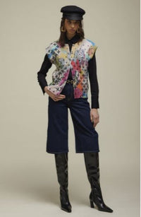 Jei's Crewneck Vest with Double Buttoning B115