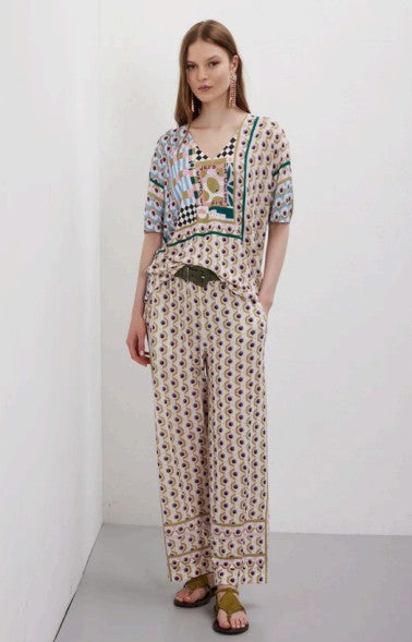 Jei's Over size v-neck st geometric print Short Sleeve
