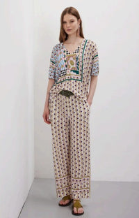 Jei's Over size v-neck st geometric print Short Sleeve