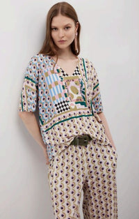 Jei's Over size v-neck st geometric print Short Sleeve