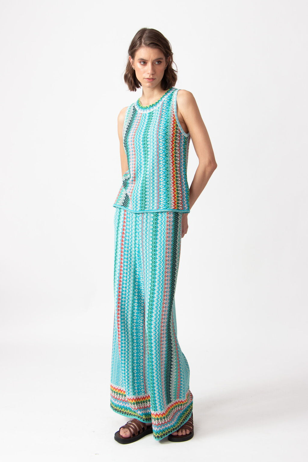 Sleeveless Pullover, Retro Crochet Patter Capri Wash