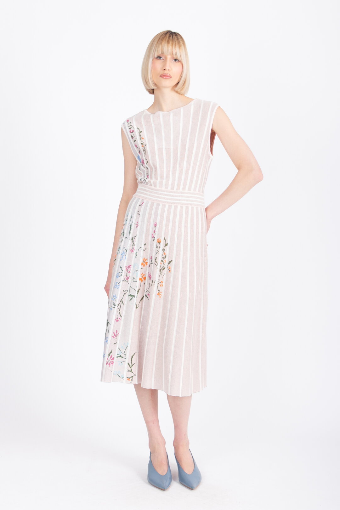 Sleeveless Dress, Floral Pattern Light Pink Wash